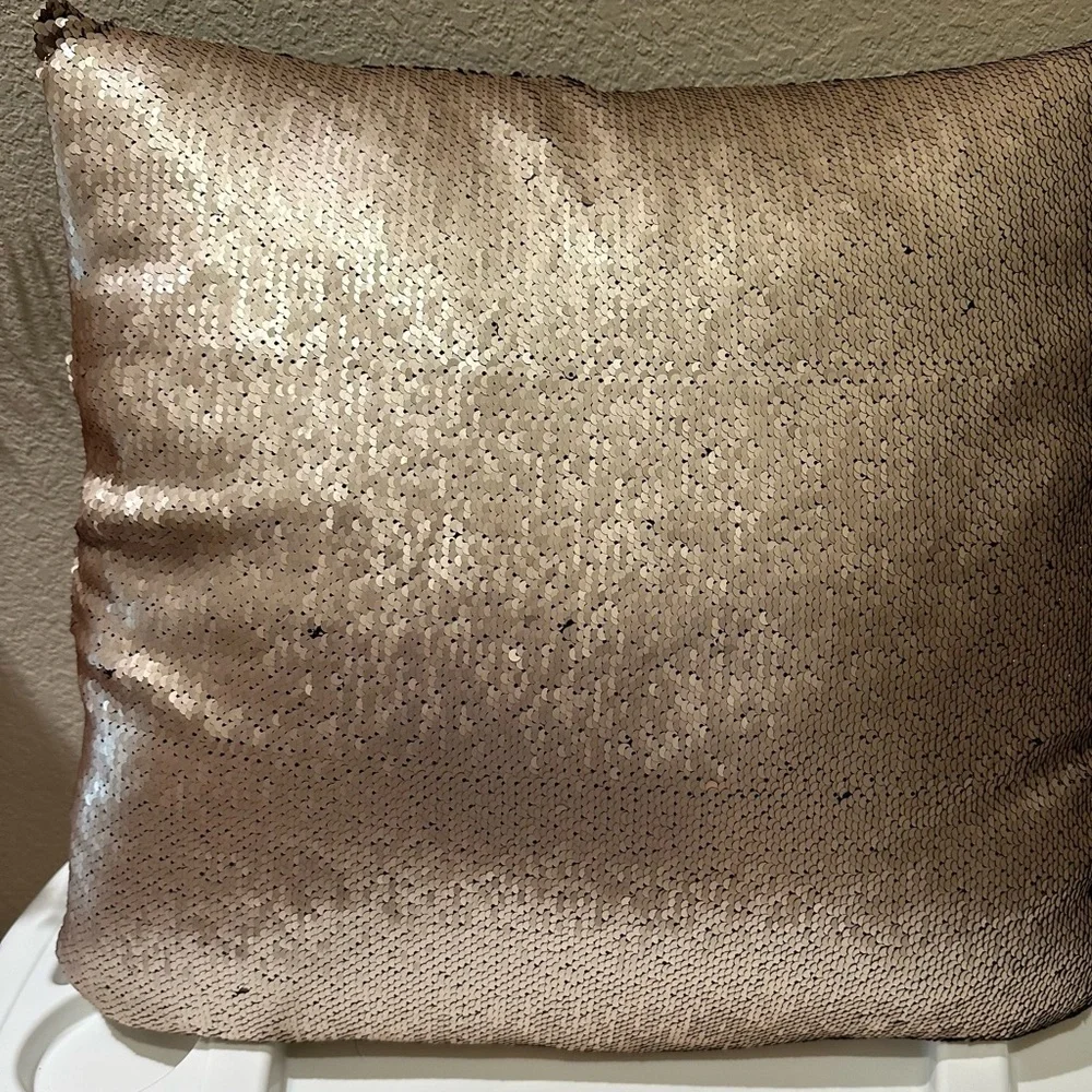NWOT Aviva Stanoff Square Gold Sequin & Satin Pillow w/zipper. Down pillows.